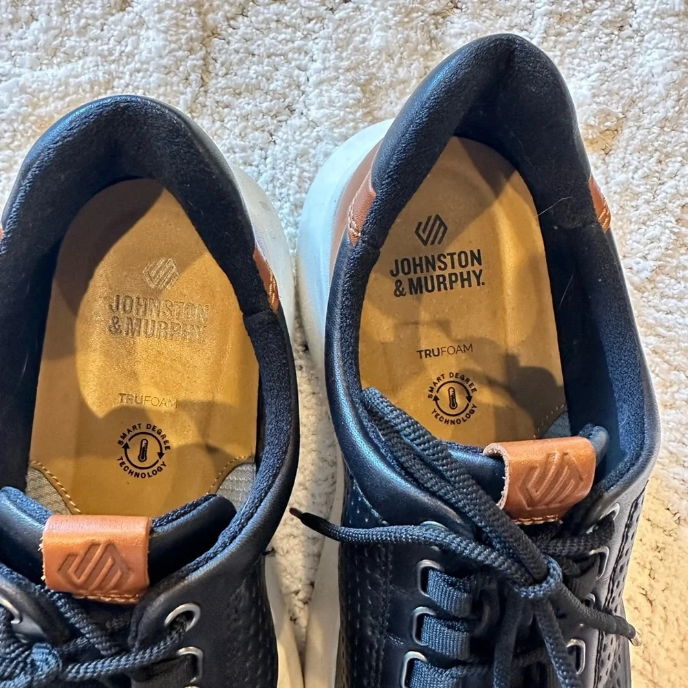 EUC Men’s Johnston & Murphy Amherst 2.0 Embossed U-Throat—size 9.5M